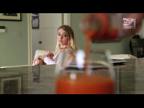 ❤️ Gorąca dziewczyna z dużymi cyckami i ciasną cipką dostaje kutasa od frajera, ale bardzo mocno ☑ Sluts at us ❌️❤